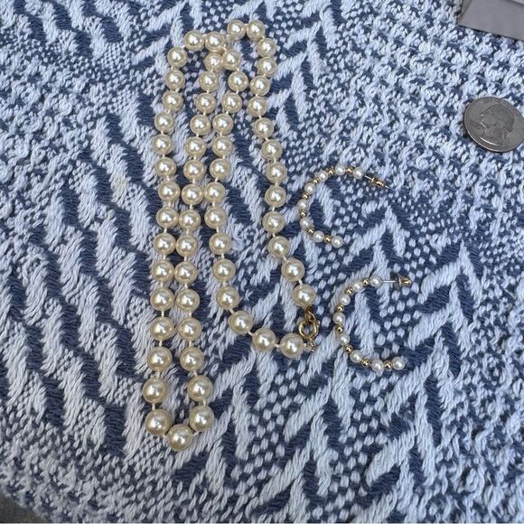 Vintage Elegant Pearl Necklace and Earring Set - Picture 1 of 9
